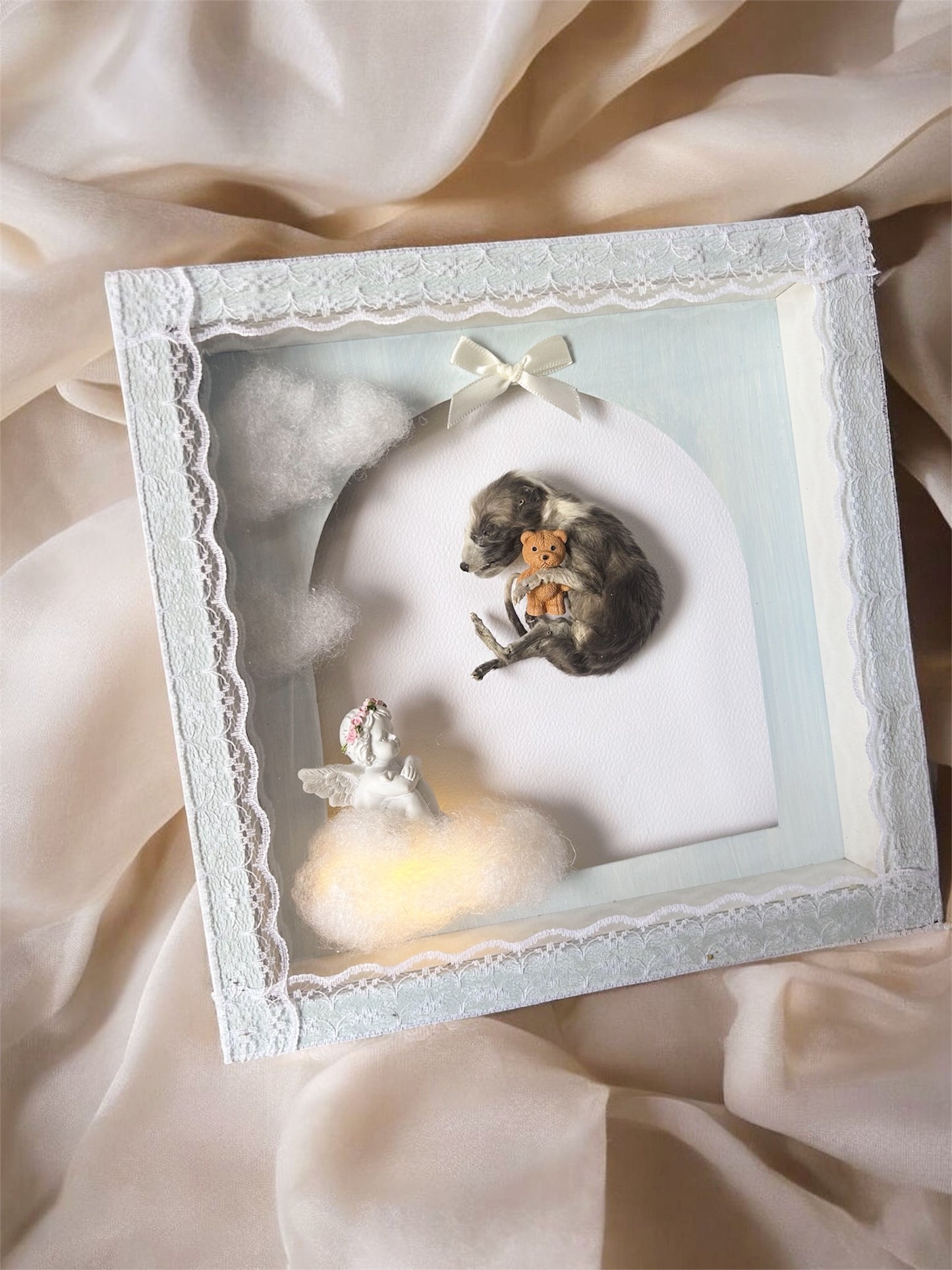 frame - fox pup